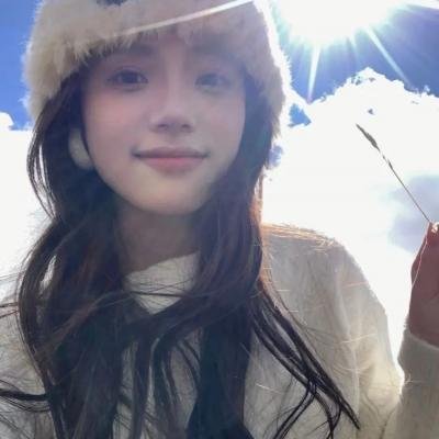 帐棚顶上的马戏团艺人